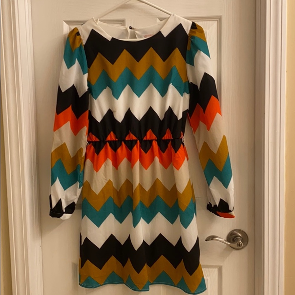 Zigzag print dress